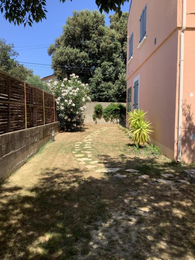 Un Sejour Entre Nimes Et Montpellier Apartman Souvignargues Kültér fotó